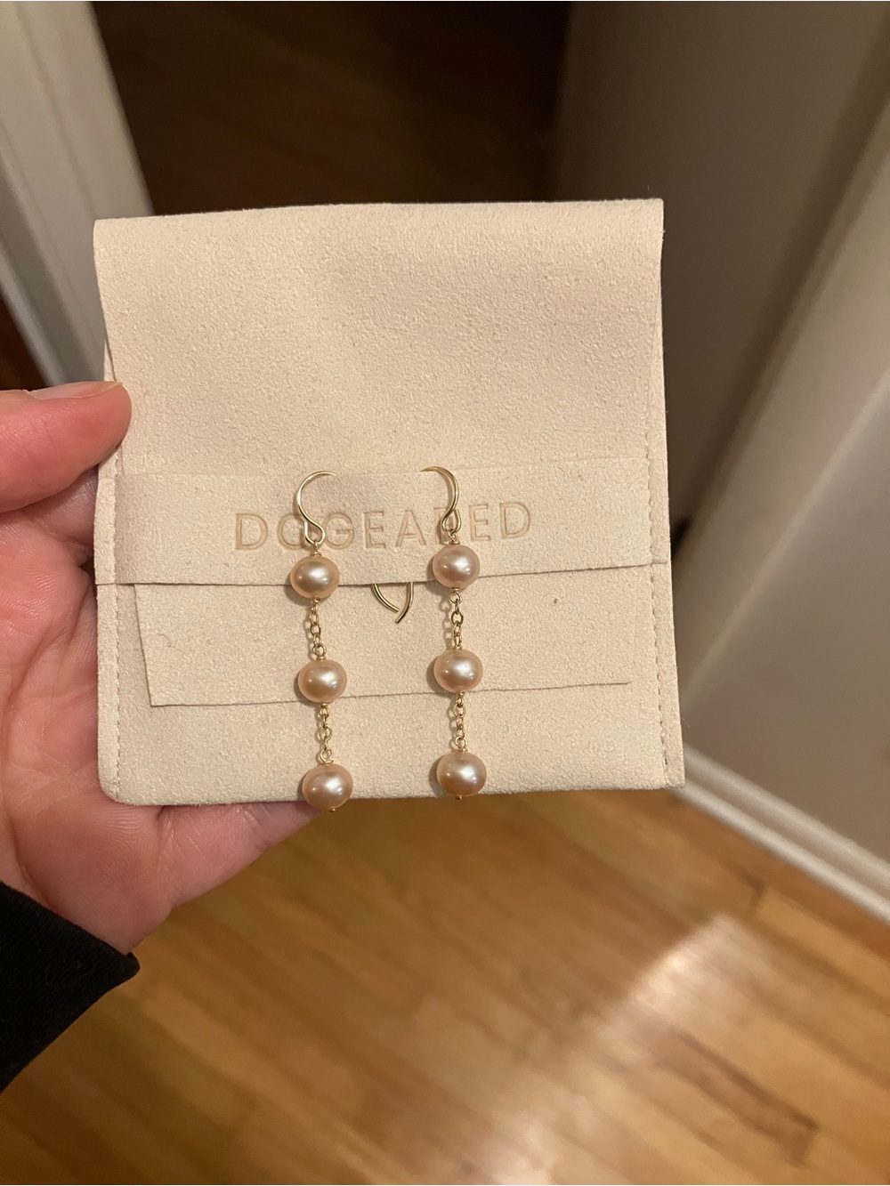 Dogeared Gold Chain Drop Earrings with Rose Pearls